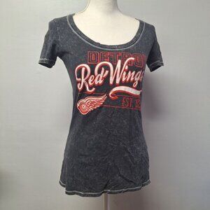 NHL Detroit Red Wings Tee Shirt Gray Womans Small Hockey Michigan Fan Round Neck